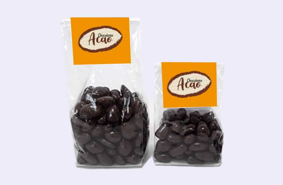 Our Chocolates in personal presentations of 125gr and 250gr