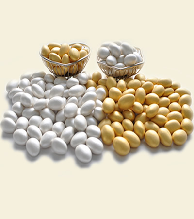 Milk Chocolate Covered Almonds coated with a silver & gold candy shell produl